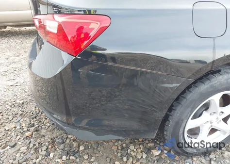 2017 Chevrolet Malibu Ls z USA, uszkodzony, nr VIN 1G1ZB5ST2HF280544